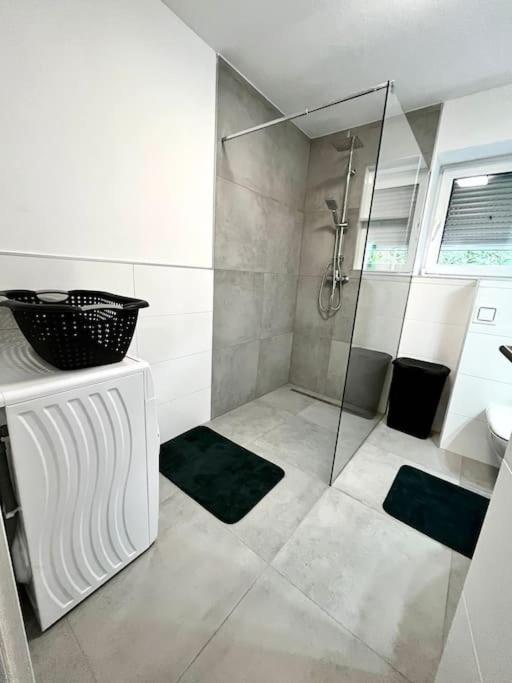 Ab Apartment Moderne Zweizimmerwohnung Villach Exteriör bild